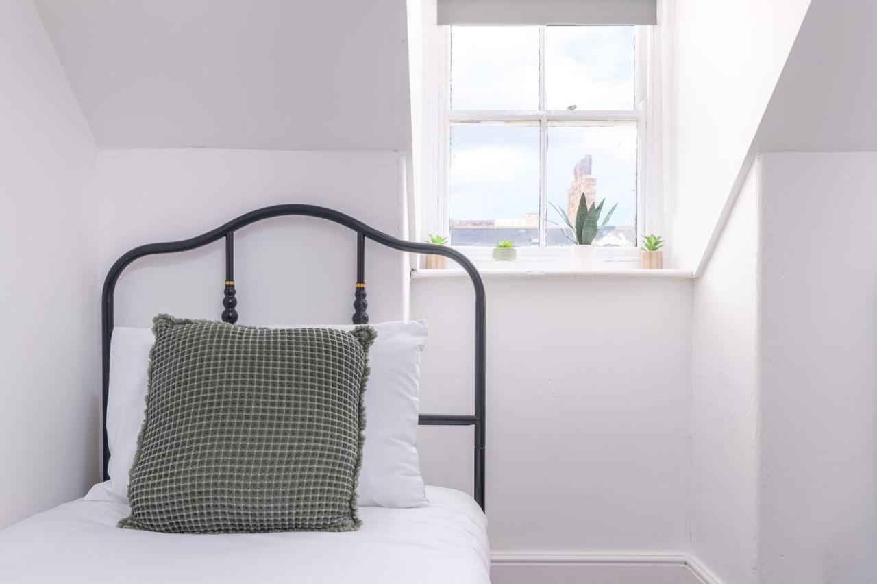 Appartement Whitby Heights Extérieur photo